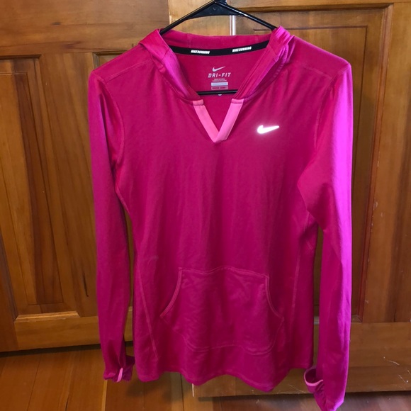 Workout top - Picture 2 of 4